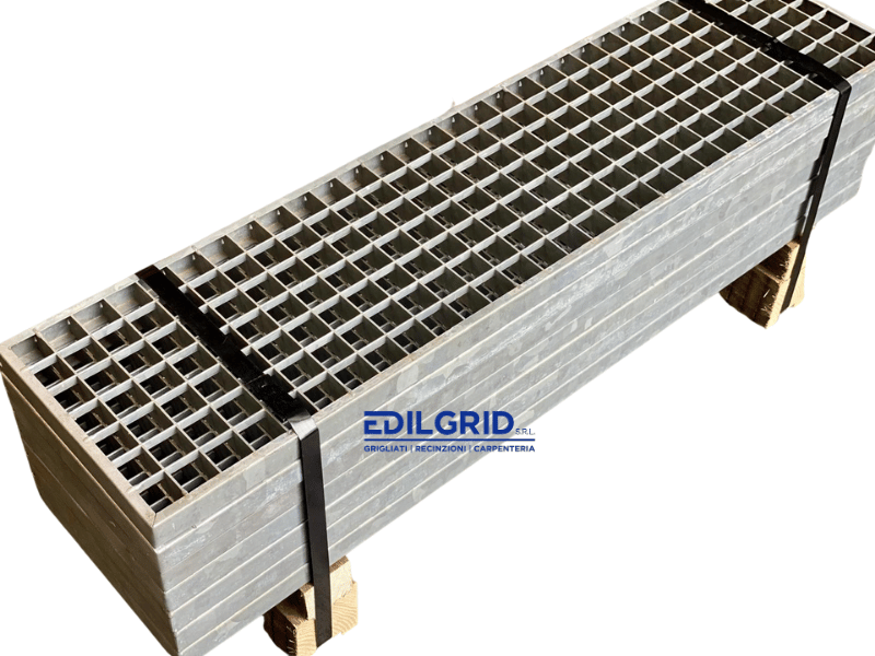 Canalette in grigliato pedonale zincato per scolo acqua